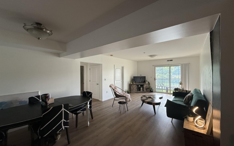 1117 University Avenue, Morgantown, West Virginia 26505, 2 Bedrooms Bedrooms, 5 Rooms Rooms,2 BathroomsBathrooms,Residential Rentals,For Rent,University,10160612