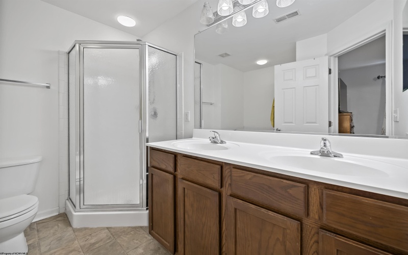 125 Birds Eye View Drive, Morgantown, West Virginia 26501, 3 Bedrooms Bedrooms, 6 Rooms Rooms,2 BathroomsBathrooms,Single Family Attached,For Sale,Birds Eye View,10160628