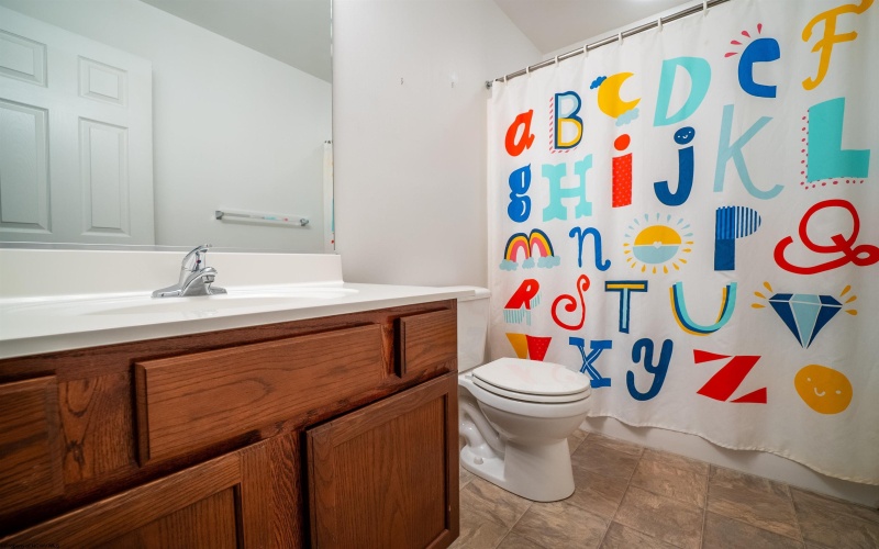 125 Birds Eye View Drive, Morgantown, West Virginia 26501, 3 Bedrooms Bedrooms, 6 Rooms Rooms,2 BathroomsBathrooms,Single Family Attached,For Sale,Birds Eye View,10160628