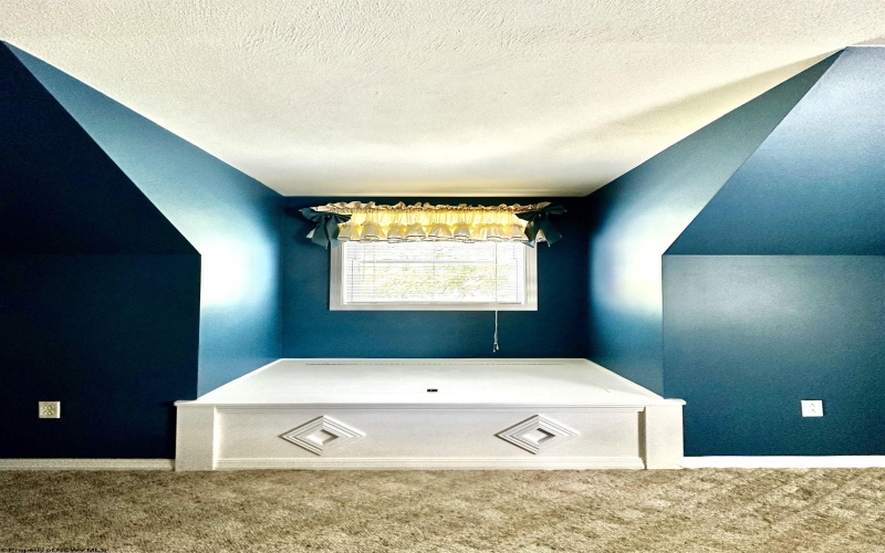 4085 Boyles Road, Clarksburg, West Virginia 26301, 4 Bedrooms Bedrooms, 8 Rooms Rooms,1 BathroomBathrooms,Single Family Detached,For Sale,Boyles,10160625