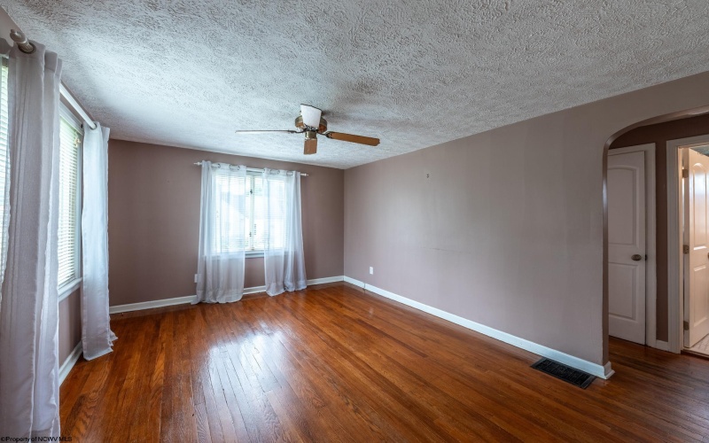 113 Miller Road, Kingwood, West Virginia 26537, 3 Bedrooms Bedrooms, 6 Rooms Rooms,2 BathroomsBathrooms,Single Family Detached,For Sale,Miller,10160626