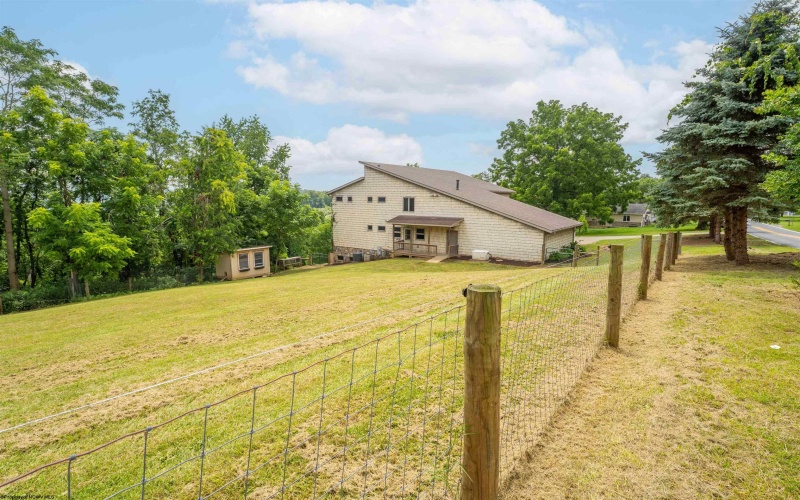 2626 Stewartstown Road, Morgantown, West Virginia 26508, 5 Bedrooms Bedrooms, 15 Rooms Rooms,4 BathroomsBathrooms,Single Family Detached,For Sale,Stewartstown,10160624