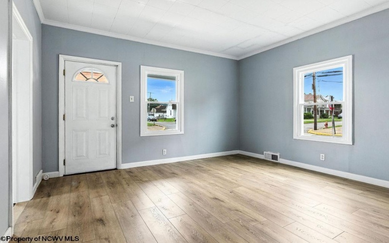2026 Goff Avenue, Clarksburg, West Virginia 26301, 3 Bedrooms Bedrooms, 6 Rooms Rooms,1 BathroomBathrooms,Single Family Detached,For Sale,Goff,10160623