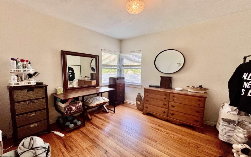 1131 SUNSET Drive, Fairmont, West Virginia 26554, 2 Bedrooms Bedrooms, 4 Rooms Rooms,1 BathroomBathrooms,Single Family Detached,For Sale,SUNSET,10160629