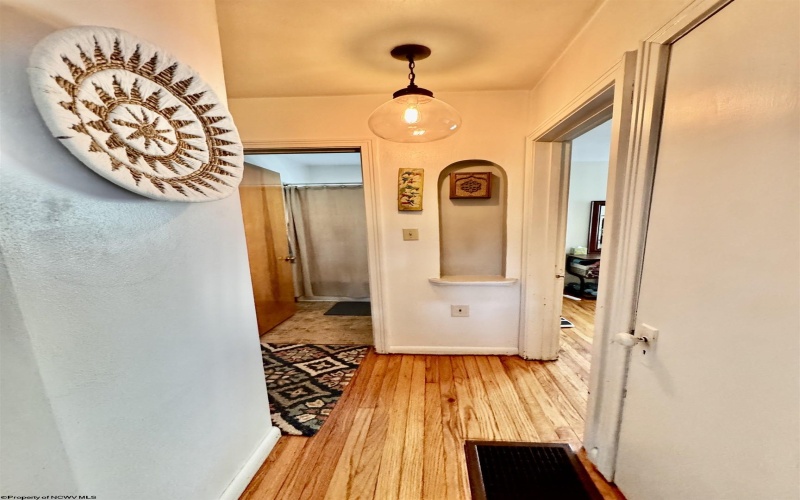 1131 SUNSET Drive, Fairmont, West Virginia 26554, 2 Bedrooms Bedrooms, 4 Rooms Rooms,1 BathroomBathrooms,Single Family Detached,For Sale,SUNSET,10160629