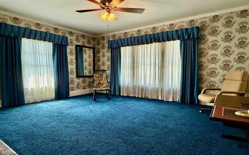 909 7th Street, Fairmont, West Virginia 26554, 4 Bedrooms Bedrooms, 9 Rooms Rooms,2 BathroomsBathrooms,Single Family Detached,For Sale,7th,10160632