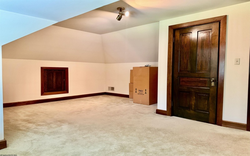 909 7th Street, Fairmont, West Virginia 26554, 4 Bedrooms Bedrooms, 9 Rooms Rooms,2 BathroomsBathrooms,Single Family Detached,For Sale,7th,10160632