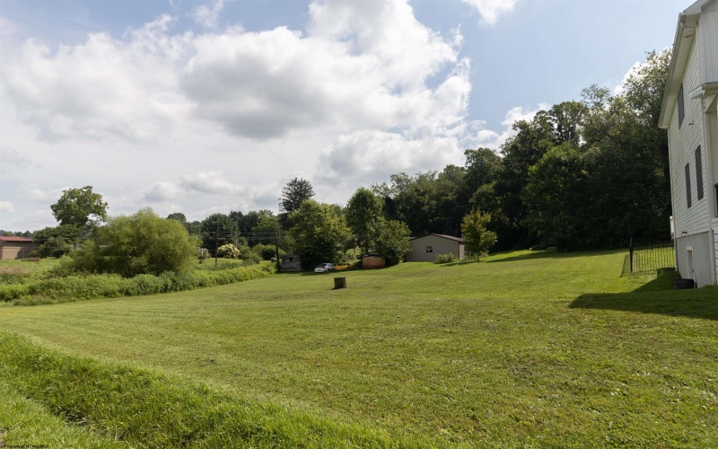 182 Sanford Road, Fairmont, West Virginia 26554, 4 Bedrooms Bedrooms, 10 Rooms Rooms,3 BathroomsBathrooms,Single Family Detached,For Sale,Sanford,10160634