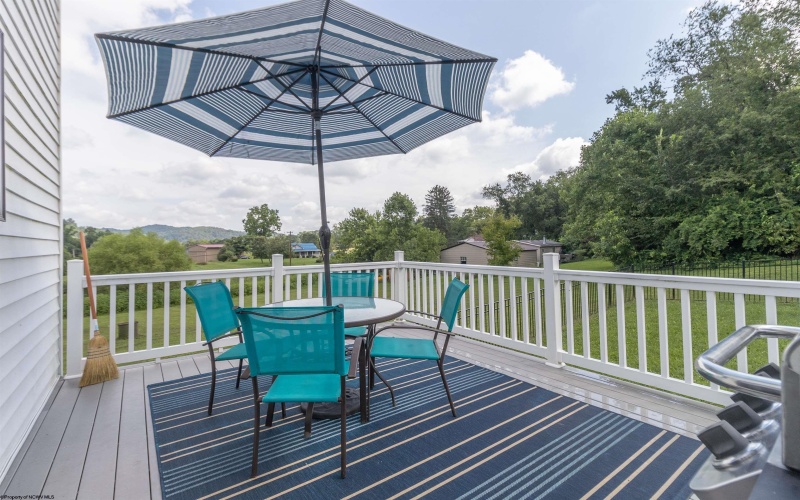 182 Sanford Road, Fairmont, West Virginia 26554, 4 Bedrooms Bedrooms, 10 Rooms Rooms,3 BathroomsBathrooms,Single Family Detached,For Sale,Sanford,10160634