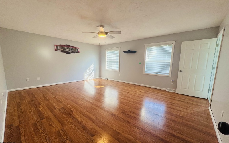 3208 Lemley Street, Morgantown, West Virginia 26508, 4 Bedrooms Bedrooms, 8 Rooms Rooms,2 BathroomsBathrooms,Single Family Detached,For Sale,Lemley,10160631