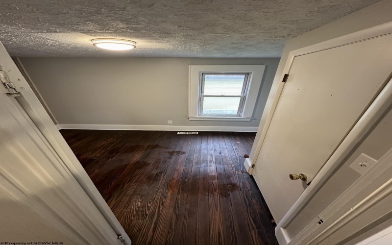 352 Dunkard Avenue, Westover, West Virginia 26501, ,Multi-unit/income,For Sale,Dunkard,10160650