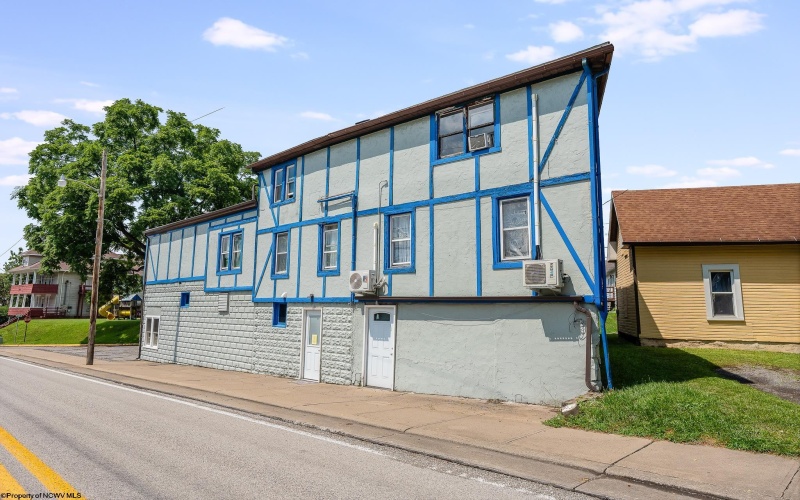 352 Dunkard Avenue, Westover, West Virginia 26501, ,Multi-unit/income,For Sale,Dunkard,10160650