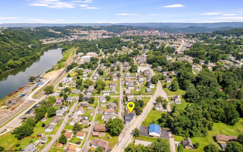 352 Dunkard Avenue, Westover, West Virginia 26501, ,Multi-unit/income,For Sale,Dunkard,10160650