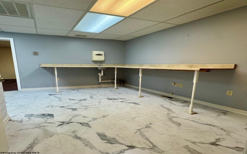153 Main Street, Bridgeport, West Virginia 26330, ,Commercial/industrial,For Lease,Main,10160649