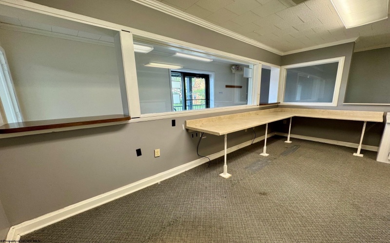 153 Main Street, Bridgeport, West Virginia 26330, ,Commercial/industrial,For Lease,Main,10160649