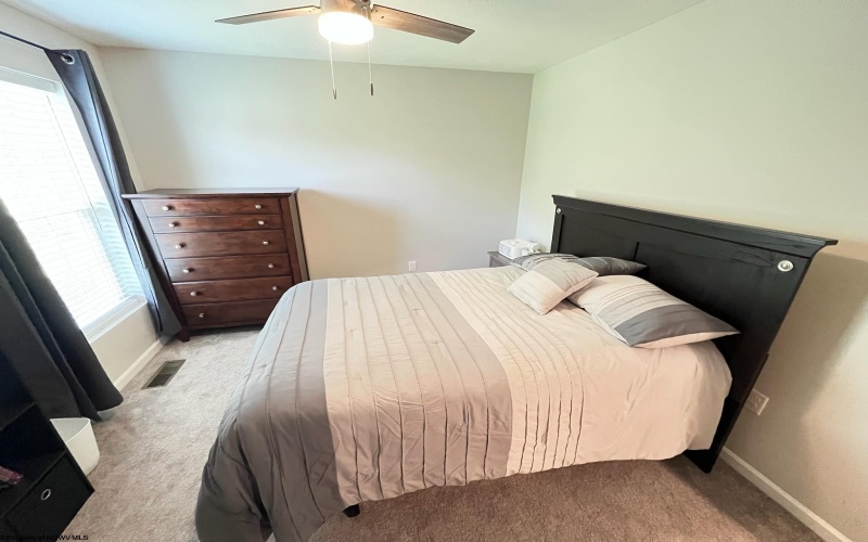 104 Bur Oak Lane, Morgantown, West Virginia 26508, 4 Bedrooms Bedrooms, 8 Rooms Rooms,2 BathroomsBathrooms,Single Family Detached,For Sale,Bur Oak,10160645