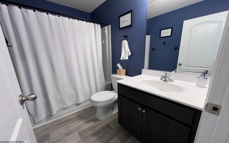 104 Bur Oak Lane, Morgantown, West Virginia 26508, 4 Bedrooms Bedrooms, 8 Rooms Rooms,2 BathroomsBathrooms,Single Family Detached,For Sale,Bur Oak,10160645