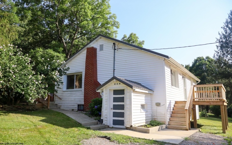 1810 Cassville Mount Morris Road, Morgantown, West Virginia 26501, 2 Bedrooms Bedrooms, 5 Rooms Rooms,1 BathroomBathrooms,Single Family Detached,For Sale,Cassville Mount Morris,10160637