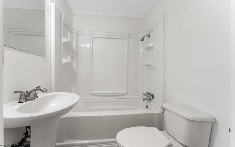 441 Kensington Avenue, Star City, West Virginia 26505, 2 Bedrooms Bedrooms, 4 Rooms Rooms,1 BathroomBathrooms,Single Family Detached,For Sale,Kensington,10160641