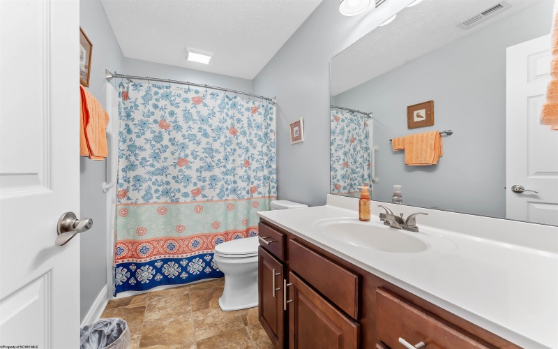 10 Amber Ridge, Morgantown, West Virginia 26508, 3 Bedrooms Bedrooms, 6 Rooms Rooms,2 BathroomsBathrooms,Single Family Detached,For Sale,Amber,10160644