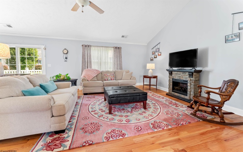 10 Amber Ridge, Morgantown, West Virginia 26508, 3 Bedrooms Bedrooms, 6 Rooms Rooms,2 BathroomsBathrooms,Single Family Detached,For Sale,Amber,10160644
