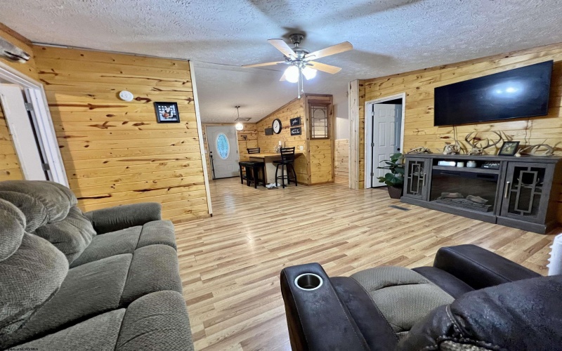 4034 Centralia Road, Sutton, West Virginia 26601, 3 Bedrooms Bedrooms, 5 Rooms Rooms,2 BathroomsBathrooms,Single Family Detached,For Sale,Centralia,10160643