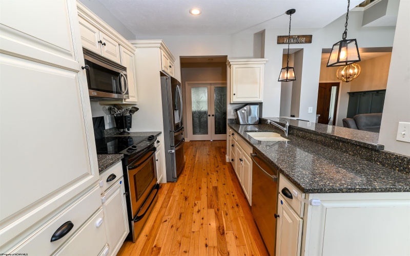 19 Blue Quill Road, Bridgeport, West Virginia 26330, 3 Bedrooms Bedrooms, 10 Rooms Rooms,4 BathroomsBathrooms,Single Family Detached,For Sale,Blue Quill,10160664