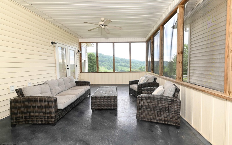 19 Blue Quill Road, Bridgeport, West Virginia 26330, 3 Bedrooms Bedrooms, 10 Rooms Rooms,4 BathroomsBathrooms,Single Family Detached,For Sale,Blue Quill,10160664