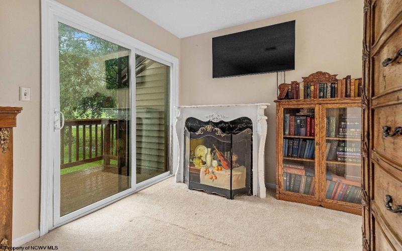 202 White Tail Way, Morgantown, West Virginia 26508, 2 Bedrooms Bedrooms, 5 Rooms Rooms,2 BathroomsBathrooms,Single Family Attached,For Sale,White Tail,10160661