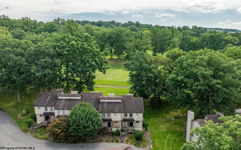 202 White Tail Way, Morgantown, West Virginia 26508, 2 Bedrooms Bedrooms, 5 Rooms Rooms,2 BathroomsBathrooms,Single Family Attached,For Sale,White Tail,10160661