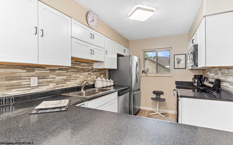 202 White Tail Way, Morgantown, West Virginia 26508, 2 Bedrooms Bedrooms, 5 Rooms Rooms,2 BathroomsBathrooms,Single Family Attached,For Sale,White Tail,10160661