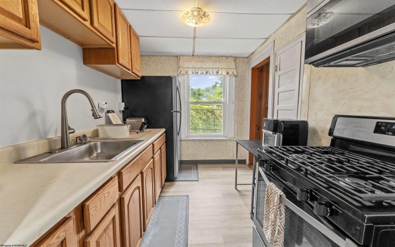 126 Simpson Street, Morgantown, West Virginia 26501, ,Multi-unit/income,For Sale,Simpson,10160665
