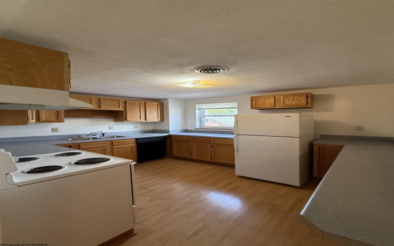 874 Fairmont Road, Morgantown, West Virginia 26501, 1 Bedroom Bedrooms, 4 Rooms Rooms,1 BathroomBathrooms,Residential Rentals,For Rent,Fairmont,10160662