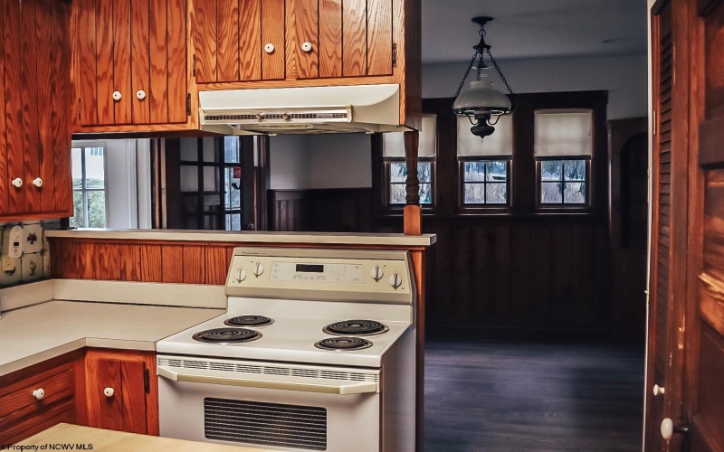 376 Run Road, Morgantown, West Virginia 26508, 5 Bedrooms Bedrooms, 10 Rooms Rooms,2 BathroomsBathrooms,Residential Rentals,For Rent,Run,10160663