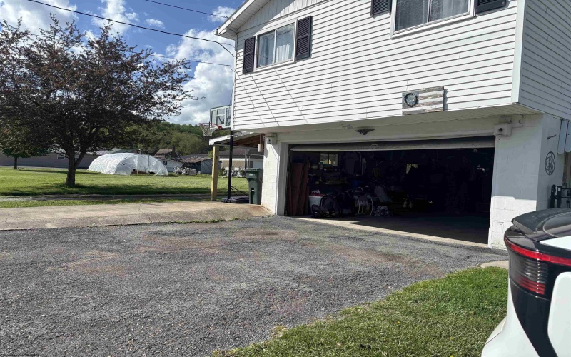 199 Camden Avenue, Buckhannon, West Virginia 26201, 4 Bedrooms Bedrooms, 10 Rooms Rooms,2 BathroomsBathrooms,Single Family Detached,For Sale,Camden,10160652