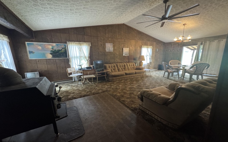 1029 Alton Road, French Creek, West Virginia 26218, 3 Bedrooms Bedrooms, 5 Rooms Rooms,2 BathroomsBathrooms,Single Family Detached,For Sale,Alton,10160654