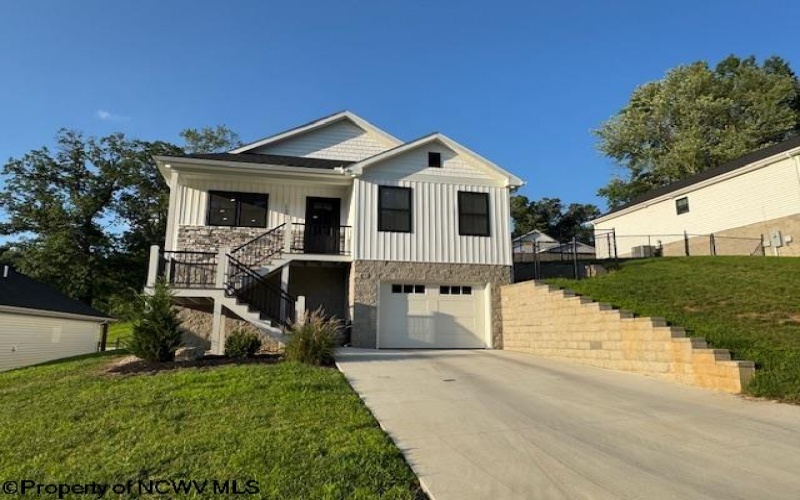 127 Terrace Manor, Fairmont, West Virginia 26554, 3 Bedrooms Bedrooms, 7 Rooms Rooms,3 BathroomsBathrooms,Single Family Detached,For Sale,Terrace,10160668
