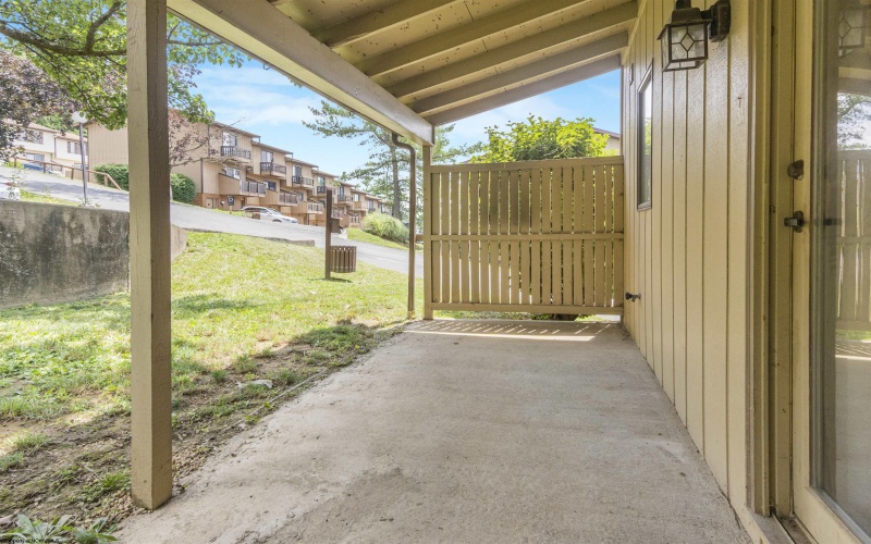 1230 Van Voorhis Road, Morgantown, West Virginia 26505, 3 Bedrooms Bedrooms, 8 Rooms Rooms,2 BathroomsBathrooms,Single Family Attached,For Sale,Van Voorhis,10160685