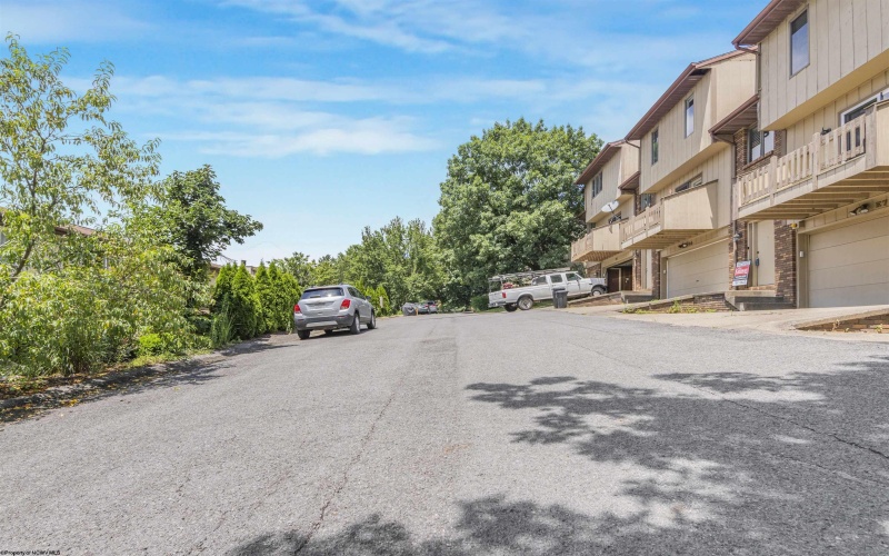 1230 Van Voorhis Road, Morgantown, West Virginia 26505, 3 Bedrooms Bedrooms, 8 Rooms Rooms,2 BathroomsBathrooms,Single Family Attached,For Sale,Van Voorhis,10160685