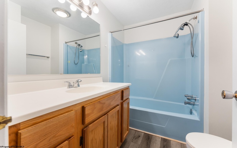 887 Tremont Street, Morgantown, West Virginia 26505, 3 Bedrooms Bedrooms, 6 Rooms Rooms,2 BathroomsBathrooms,Single Family Attached,For Sale,Tremont,10160688