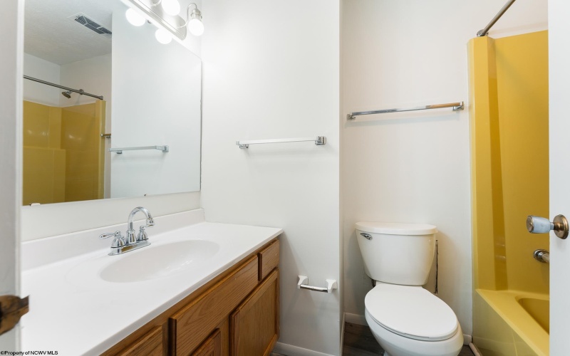887 Tremont Street, Morgantown, West Virginia 26505, 3 Bedrooms Bedrooms, 6 Rooms Rooms,2 BathroomsBathrooms,Single Family Attached,For Sale,Tremont,10160688