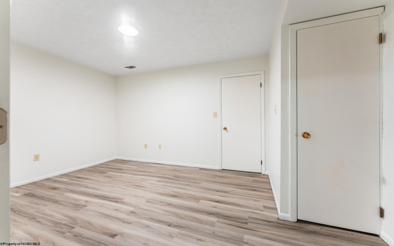 887 Tremont Street, Morgantown, West Virginia 26505, 3 Bedrooms Bedrooms, 6 Rooms Rooms,2 BathroomsBathrooms,Single Family Attached,For Sale,Tremont,10160688
