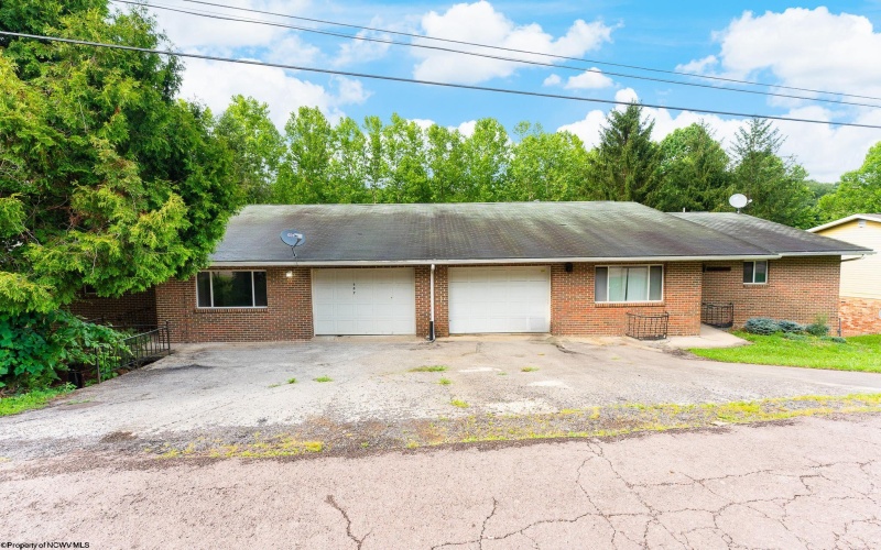 887 Tremont Street, Morgantown, West Virginia 26505, 3 Bedrooms Bedrooms, 6 Rooms Rooms,2 BathroomsBathrooms,Single Family Attached,For Sale,Tremont,10160688