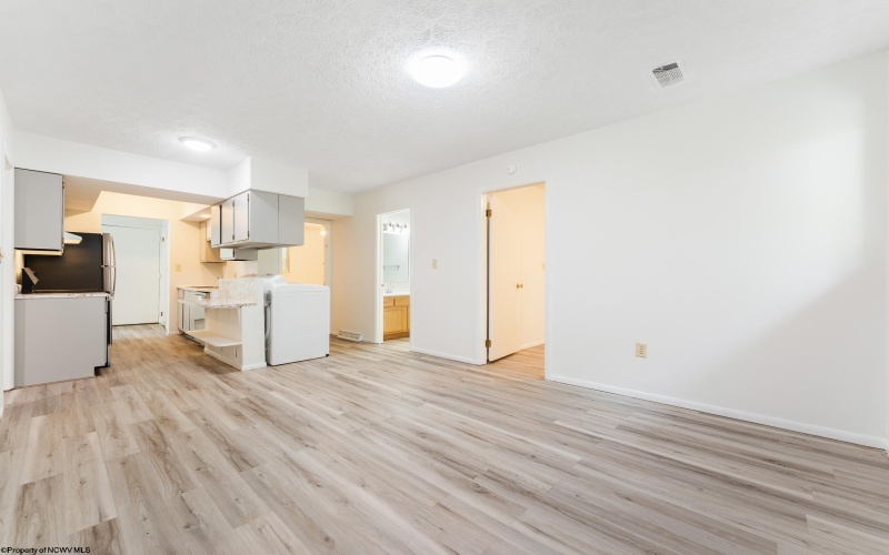 887 Tremont Street, Morgantown, West Virginia 26505, 3 Bedrooms Bedrooms, 6 Rooms Rooms,2 BathroomsBathrooms,Single Family Attached,For Sale,Tremont,10160688