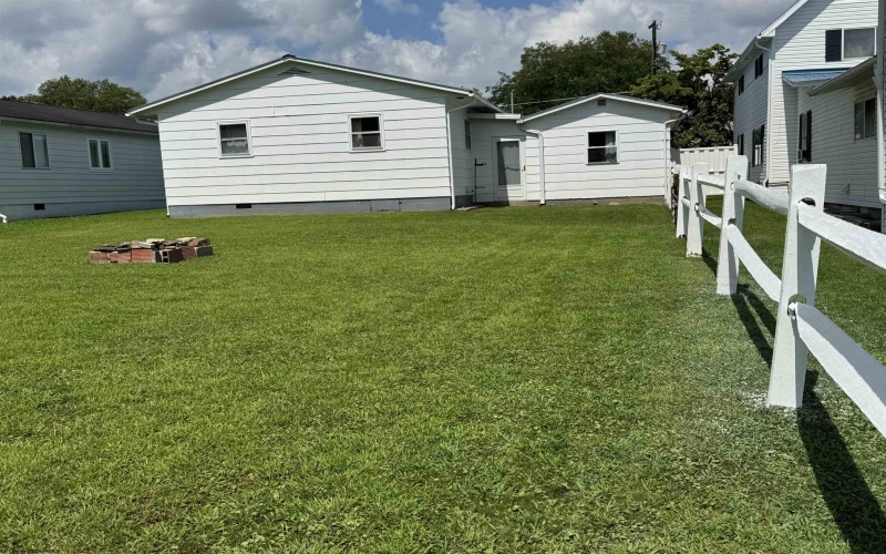 102 Randolph Street, Buckhannon, West Virginia 26201, 3 Bedrooms Bedrooms, 8 Rooms Rooms,1 BathroomBathrooms,Single Family Detached,For Sale,Randolph,10160692