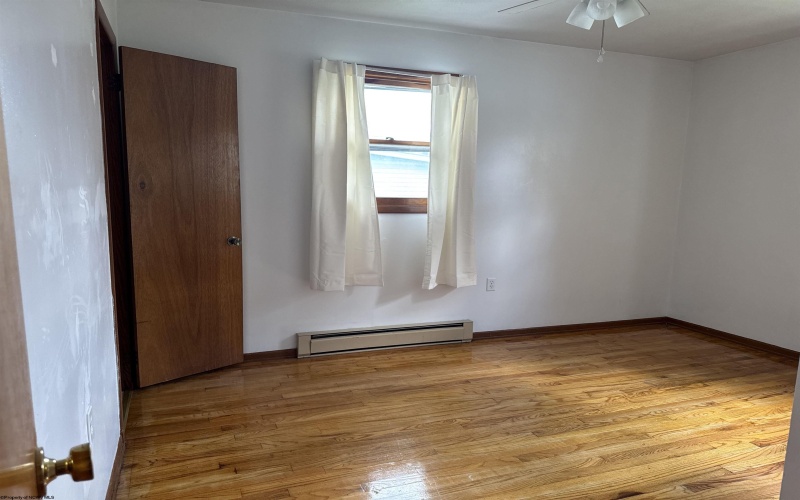 102 Randolph Street, Buckhannon, West Virginia 26201, 3 Bedrooms Bedrooms, 8 Rooms Rooms,1 BathroomBathrooms,Single Family Detached,For Sale,Randolph,10160692