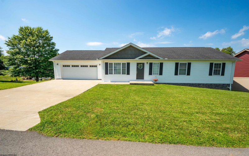 2312 Locust Drive, Fairmont, West Virginia 26554-0000, 3 Bedrooms Bedrooms, 7 Rooms Rooms,2 BathroomsBathrooms,Single Family Detached,For Sale,Locust,10160689