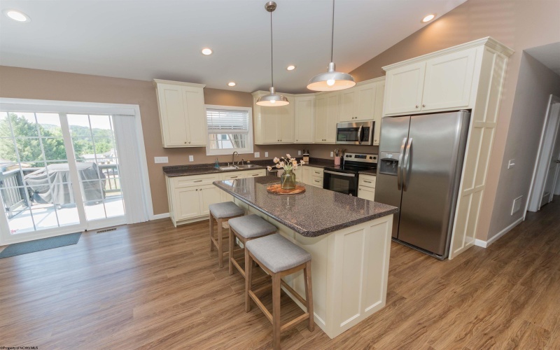 2312 Locust Drive, Fairmont, West Virginia 26554-0000, 3 Bedrooms Bedrooms, 7 Rooms Rooms,2 BathroomsBathrooms,Single Family Detached,For Sale,Locust,10160689