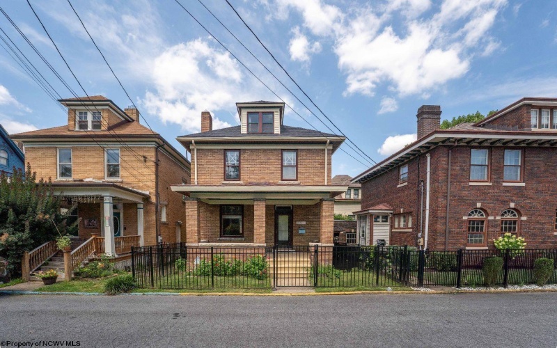 227 Hagans Street, Morgantown, West Virginia 26501, 3 Bedrooms Bedrooms, 6 Rooms Rooms,1 BathroomBathrooms,Single Family Detached,For Sale,Hagans,10160673