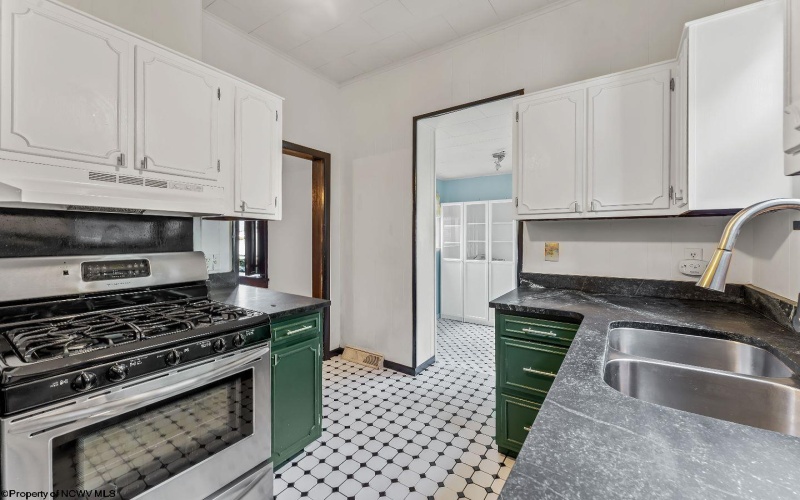 227 Hagans Street, Morgantown, West Virginia 26501, 3 Bedrooms Bedrooms, 6 Rooms Rooms,1 BathroomBathrooms,Single Family Detached,For Sale,Hagans,10160673